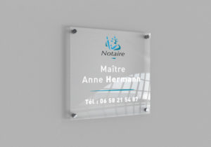 impression plexiglass plaque