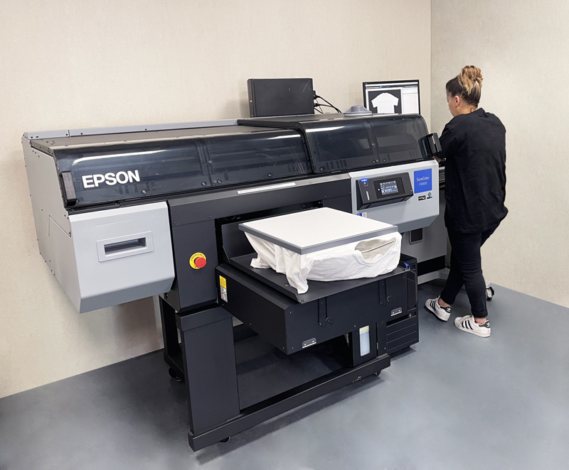 Epson SC-F3000 : Imprimante textile DTG haute productivité